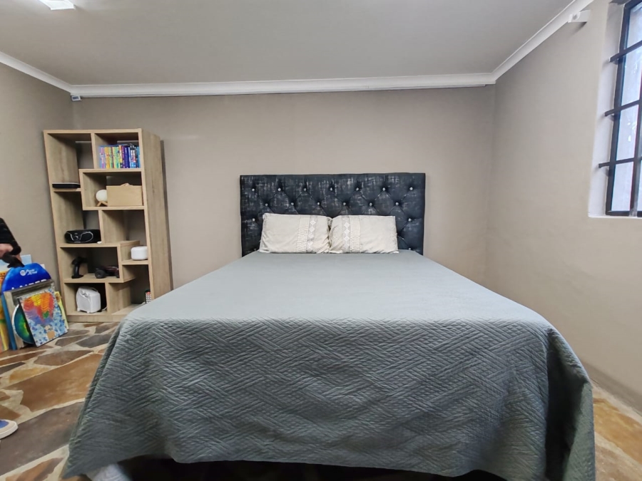 Commercial Property for Sale in Colleen Glen Eastern Cape